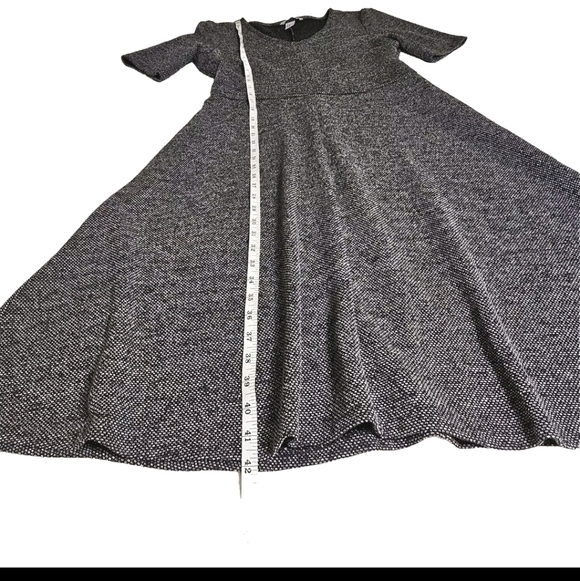 H&M Medium Black V-Neck Fit & Flare Casual Office Career Simple Minimal Dress - Picture 10 of 13